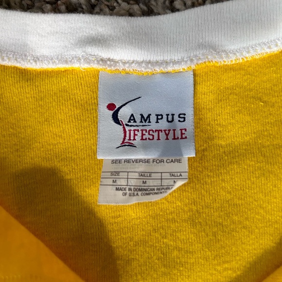 West Virginia Mountaineers Tshirt - Picture 4 of 5